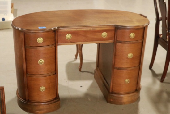 Kidney Desk