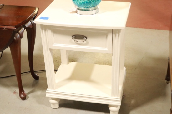 Café Kid Night Stand