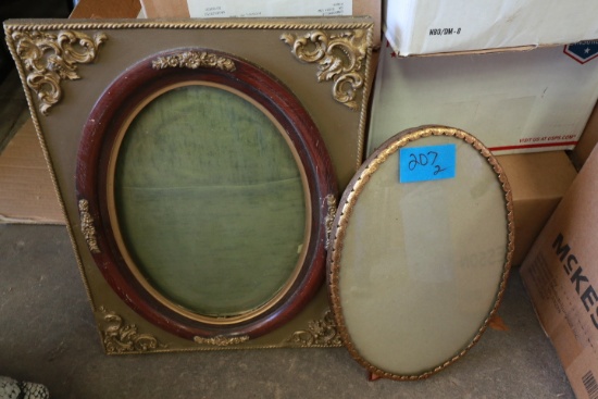 2 Oval Picture Frames