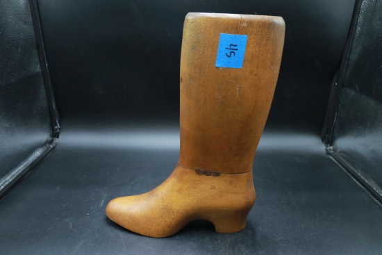 # 9 Wooden Boot Stretcher