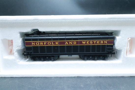 Online Only Model Train, Star Wars, Books Auction