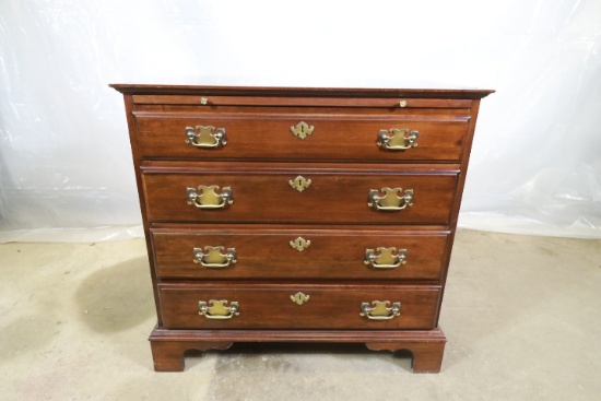 Pennsylvania House Cherry 4 Drawer Butler's Chest With Pull Out Tray