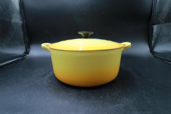 Le Creuset E Pot with Lid