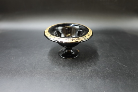 Onyx Copmpote With Gold Trim