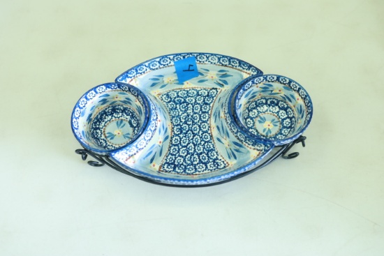 Temptations Chip And Dip Bowls In Metal Tray
