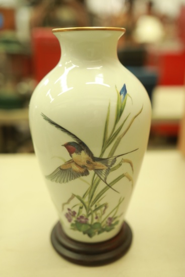 Franklin Porcelain Bird Vase