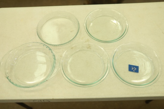 5 Pyrex Bowls