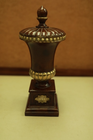 Resin Urn with Lid