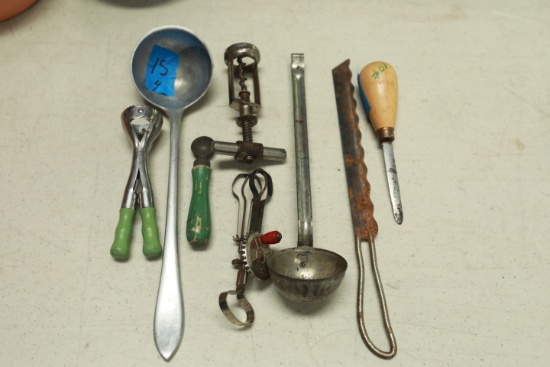 8 Vintage kitchen Utensils