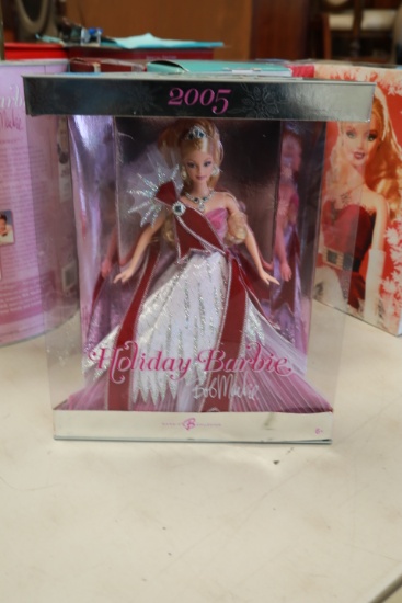 2005 Holiday Barbie in Box