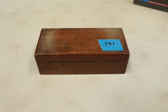 Small Oak Box & Contents