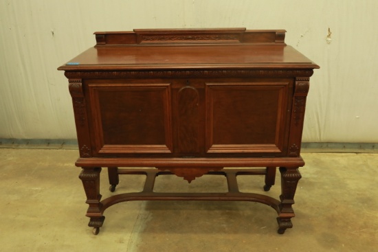 Mohlhenrich Walnut Fall Front Server