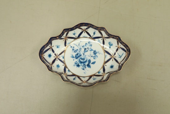 Bueware Porcelain Dish