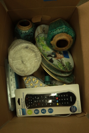 Box of Misc Glassware & Décor