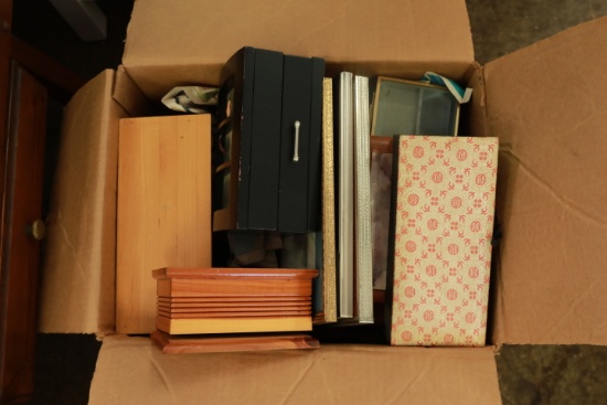 Box of Trinket Boxes, Prints & Misc