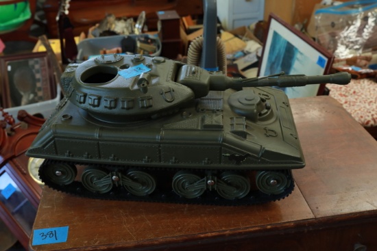 Sunny Smile Vintage Plastic Model Tank