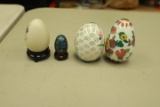 4 Porcelain Eggs