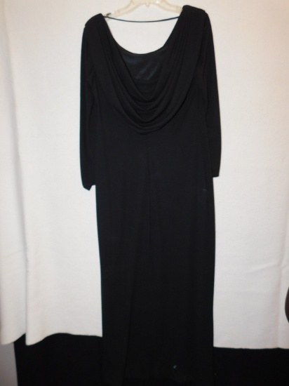 DRESS:   EVENING FORMAL BY ALEX EVENINGS. SIZE 14, SCALLOPED FRONT &  BACK.