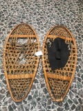 CABELAS 14X30 BEAR PAW SNOW SHOES