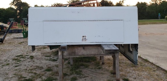 Knapheide Knap Kap 8' steel pick-up bed utility box