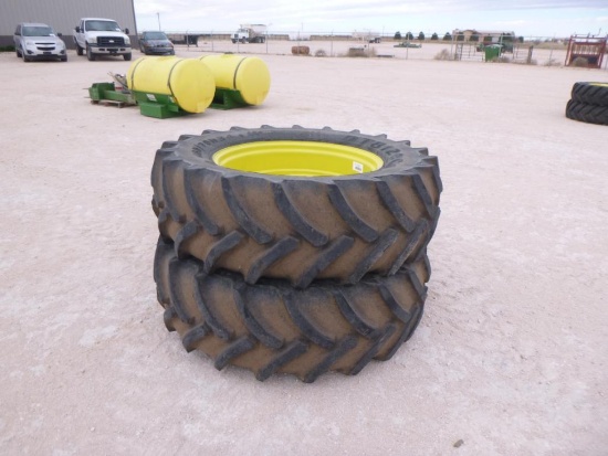 John Deere 480/70 R34 Duals