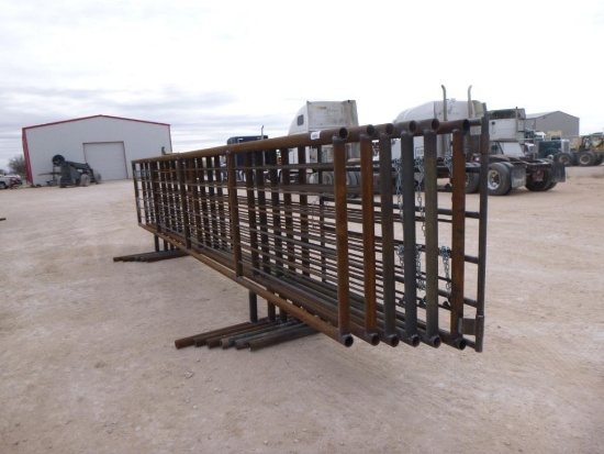 (6) Fence Panels w/ Gate