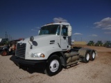 2000 Mack CH613 Truck Tractor