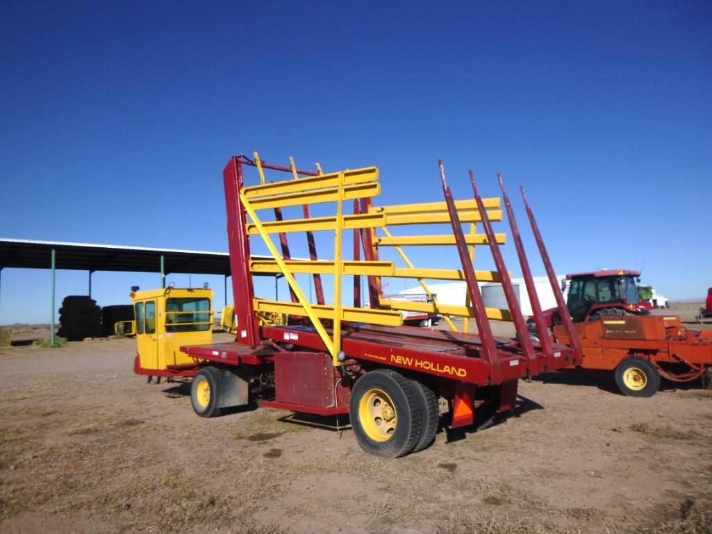 New Holland 1075 Stack Cruiser Bale Wagon | Proxibid, image size:1025x769