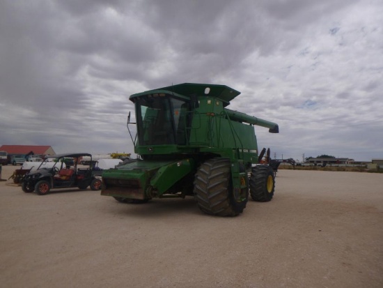 John Deere 9600 Combine 4 Wheel Drive