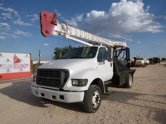 Ford F-650 Truck, Water Well Pulling Unit