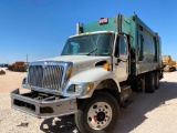 2004 International 7400 DT570 Garbage Truck