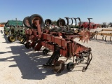 8 Row Case International 1820 Row Cultivator