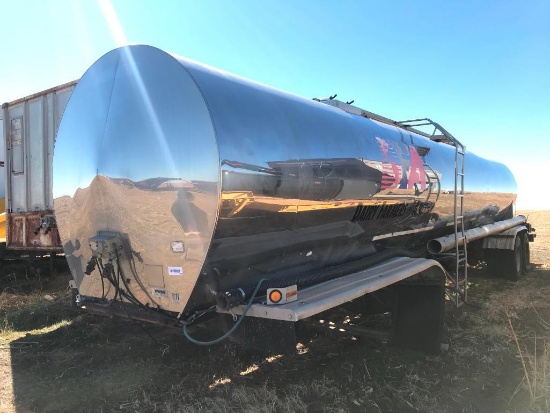 Polar 6,000 Gallon Stainless Tandem Axle Tank Trailer