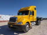 2007 Freightliner Semi Truck