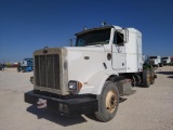 2001 Peterbilt Semi Truck