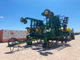 John Deere 1820 Air Seeder with John Deere 1910 Cart