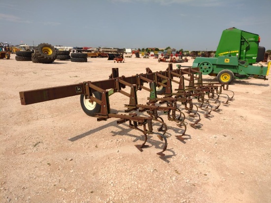 6 Row John Deere 825 Row Crop Cultivator, 30" Row Spacing