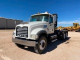*2007 Mack Day Cab Truck Tractor