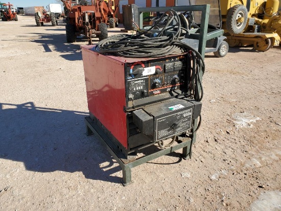 Lincoln DC 400 Welder