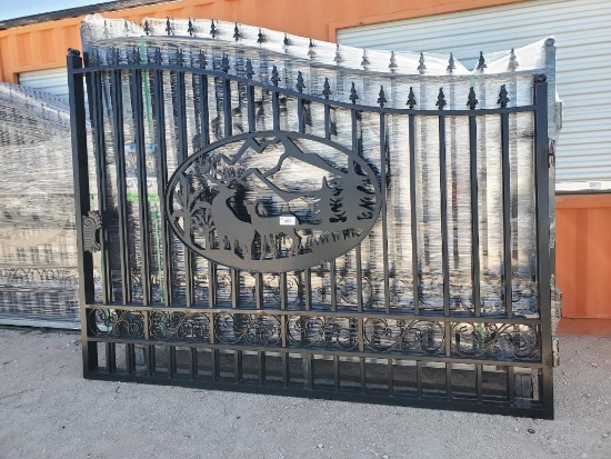 Unused Greatbear 20 Ft Gate with Artwork ''DEER '' in the Middle Gate Frame