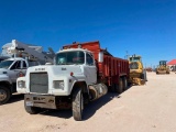 1985 Mack R688ST Manure Spreader Truck