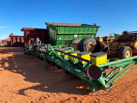 16 Row John Deere 1720 Planter