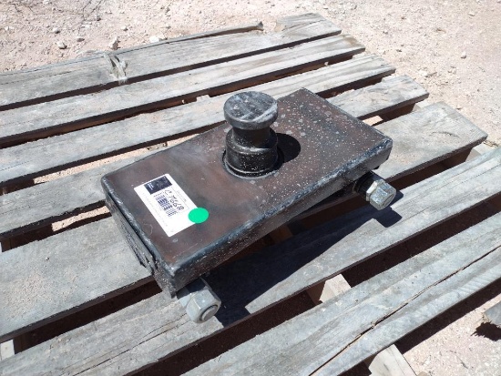Unused Semi Truck Piggyback Hitch Mount
