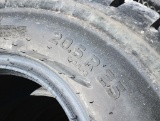 (4) Loader Tires 20.5R25