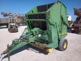 John Deere 510 Round Bale Baler