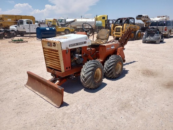 Ditch Witch 2200 Trencher