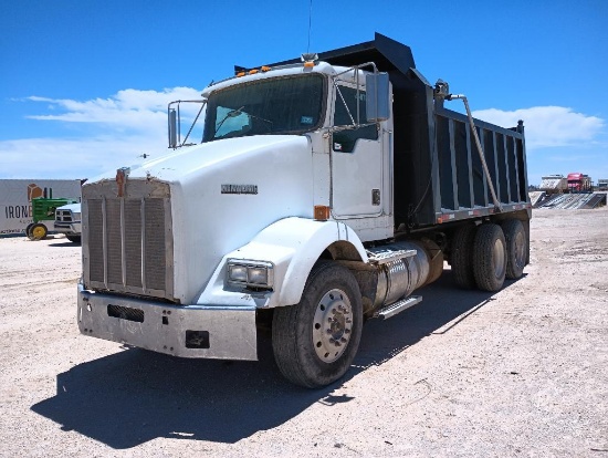 2000 Kenworth Dump Truck