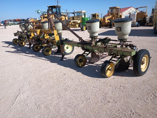 John Deere 6 Row Planter