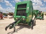 John Deere 467 Round Baler