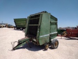 John Deere 530 Round Baler